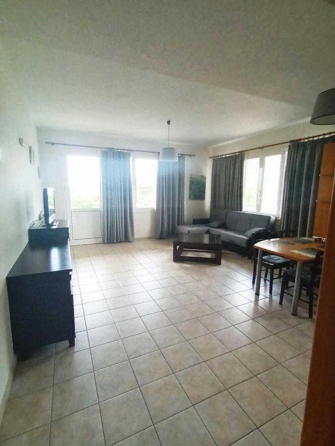 Cathrin Beach Apartments Stavrós Екстериор снимка
